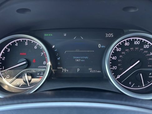 Used 2024 Toyota Camry XLE w/ Cold Weather Package FWD image 22