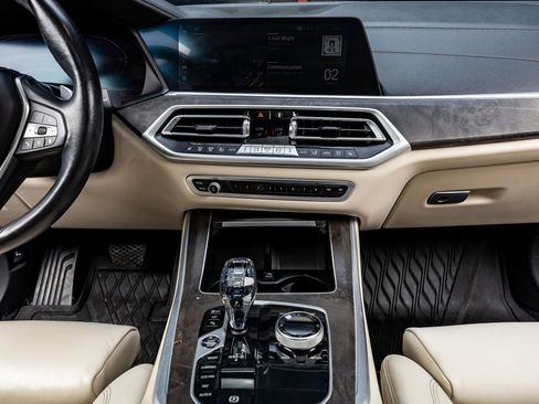 Used 2022 BMW X5 xDrive40i w/ Executive Package image 19