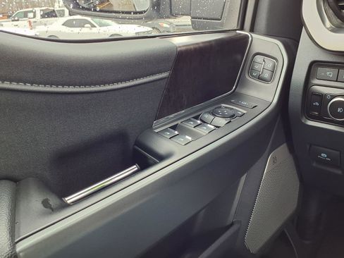 Used 2024 Ford F250 Lariat w/ Sport Appearance Package image 21