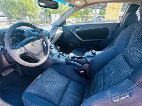 Used 2012 Hyundai Genesis 2.0T RWD image 9