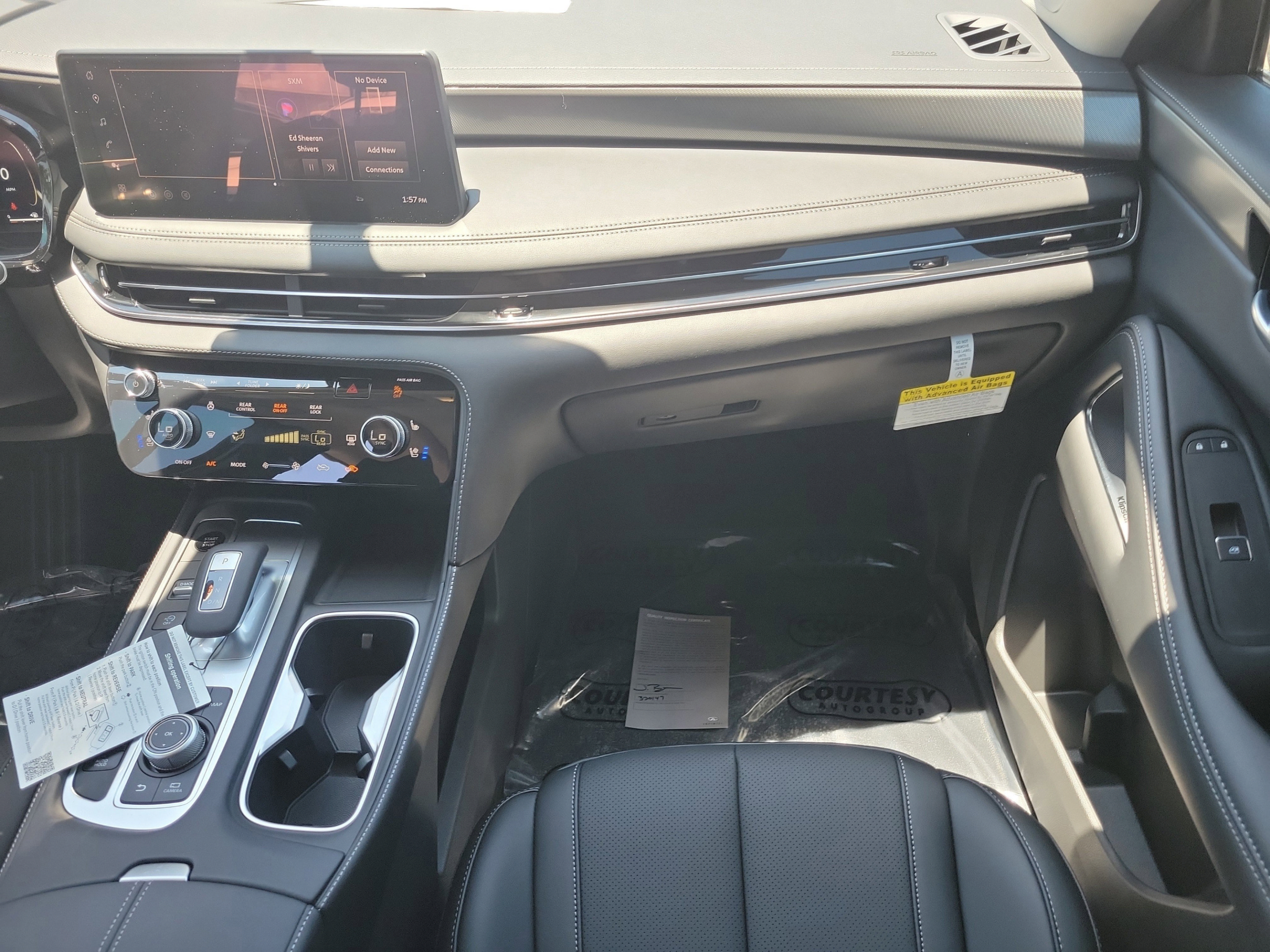 New 2026 INFINITI QX60 Luxe w/ Cargo Package FWD image 10