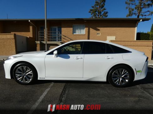 Used 2022 Toyota Mirai w/ Advanced Technology Package RWD image 15