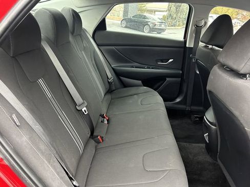 Used 2024 Hyundai Elantra SEL FWD image 30