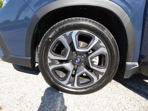Used 2023 Subaru Ascent Touring AWD/4WD image 16