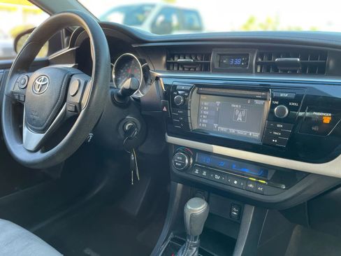 Used 2014 Toyota Corolla S Premium image 15