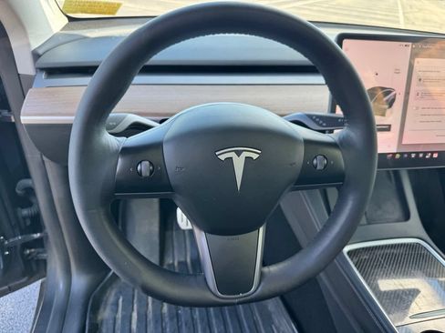 Used 2023 Tesla Model Y Performance AWD/4WD image 8
