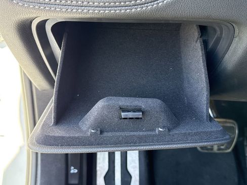 Used 2022 BMW 740i 740i w/ M Sport Package image 16