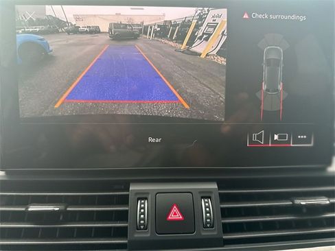 Used 2023 Audi Q5 2.0T Premium w/ Convenience Package image 18