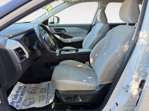 Used 2023 Nissan Rogue SV FWD image 9