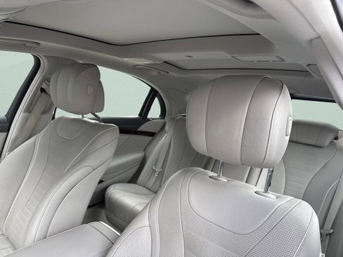 Used 2015 Mercedes-Benz S 550 Sedan image 18