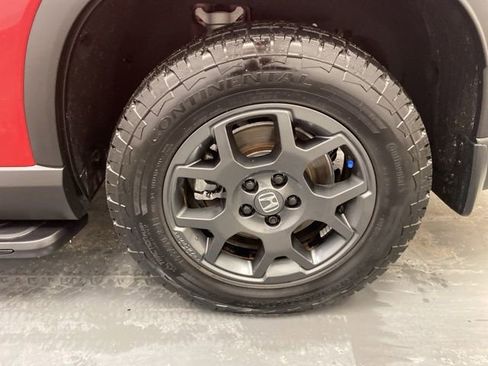 Certified 2025 Honda Pilot TrailSport image 34