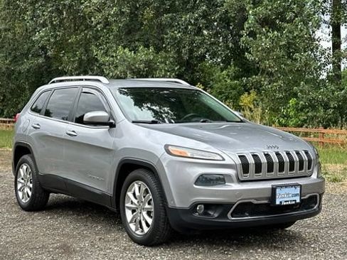 Used 2014 Jeep Cherokee Limited w/ Technology Group FWD image 2