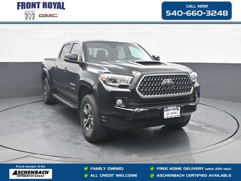 Used 2019 Toyota Tacoma TRD Sport image 1
