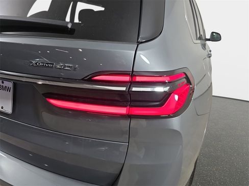 Certified 2024 BMW X7 xDrive40i w/ Premium Package image 37