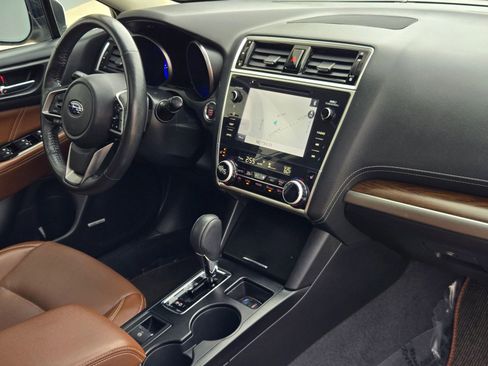 Used 2018 Subaru Outback 3.6R Touring w/ Popular Package #3 image 22