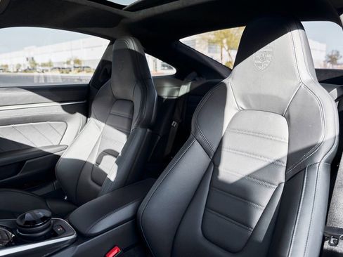 Used 2024 Porsche 911 Turbo image 41