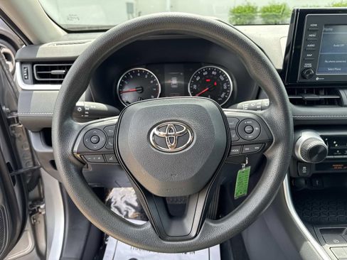 Used 2021 Toyota RAV4 LE FWD image 26