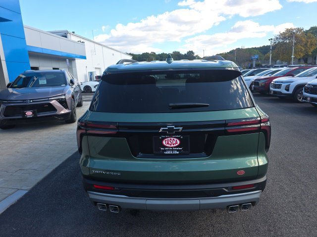 New 2027 Chevrolet Traverse LT w/ Driver Confidence Package FWD image 3