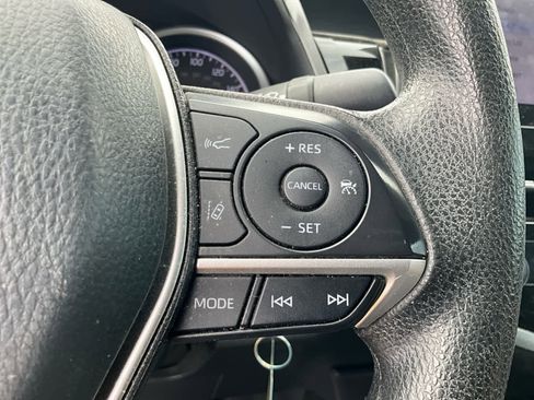 Used 2022 Toyota Camry LE image 22