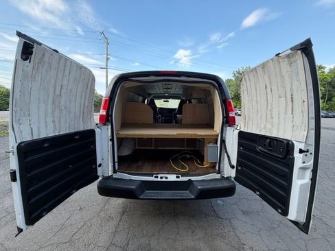 Used 2021 Chevrolet Express 2500 w/ Driver Convenience Package RWD image 18