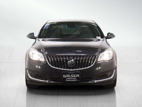 Used 2016 Buick Regal image 8