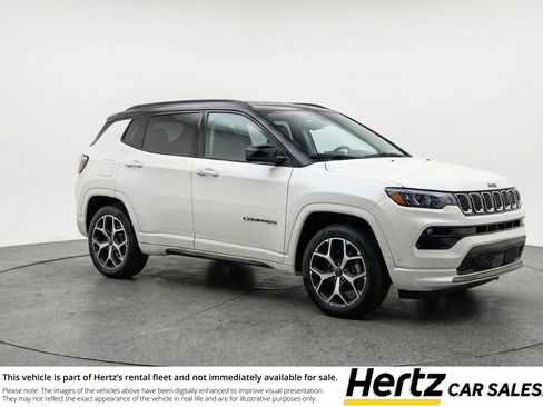 Used 2025 Jeep Compass Limited AWD/4WD image 1