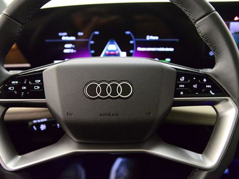 Used 2025 Audi Q6 e-tron Premium Plus w/ Premium Plus image 14