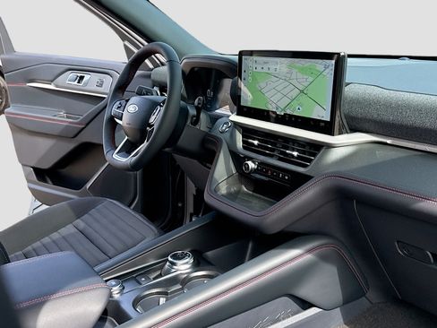 New 2026 Ford Explorer ST-Line w/ ST-Line Street Pack AWD/4WD image 5