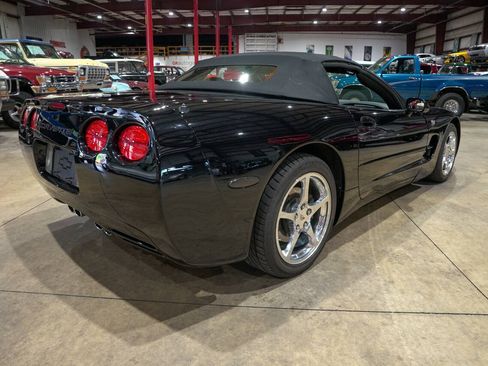 Used 2003 Chevrolet Corvette Convertible w/ Preferred Equipment Group1 RWD image 24