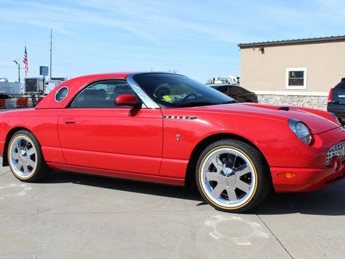 Used 2002 Ford Thunderbird RWD image 28