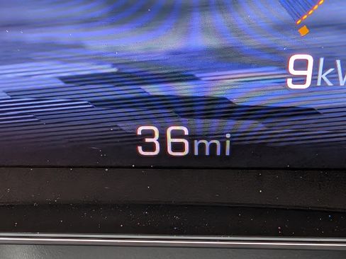 Used 2025 Chevrolet Equinox EV RS image 24