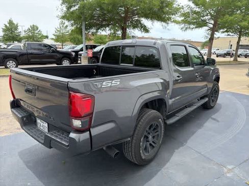 Used 2020 Toyota Tacoma SR w/ SR Convenience Package RWD image 3