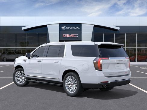 New 2026 GMC Yukon XL Denali w/ Denali Reserve Package AWD/4WD image 3
