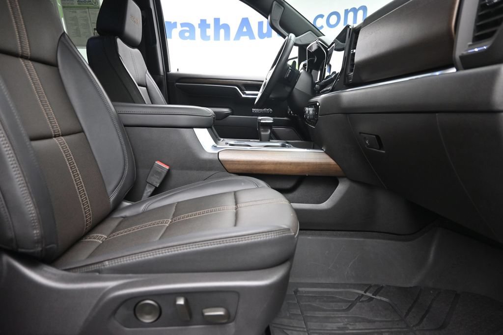 Used 2026 Chevrolet Silverado 1500 High Country AWD/4WD image 9