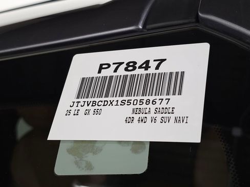Used 2025 Lexus GX 550 w/ Cold Area Package AWD/4WD image 47