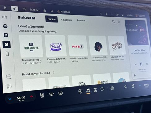 Used 2023 Rivian R1S Adventure image 23