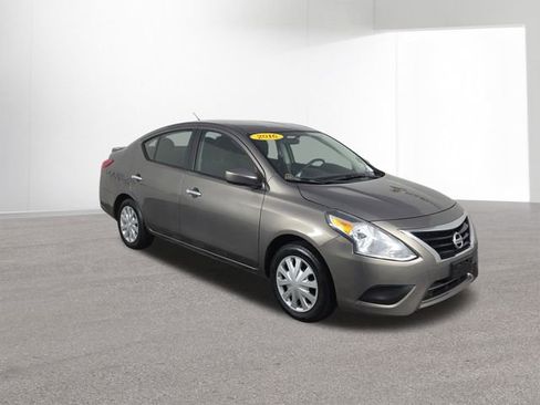 Used 2016 Nissan Versa SV image 11