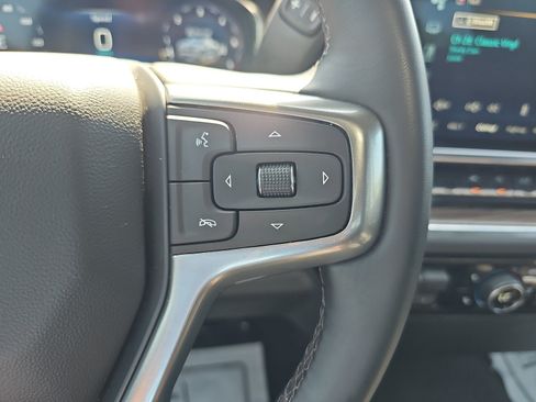 Used 2023 Chevrolet Silverado 1500 LT w/ Convenience Package II AWD/4WD image 15