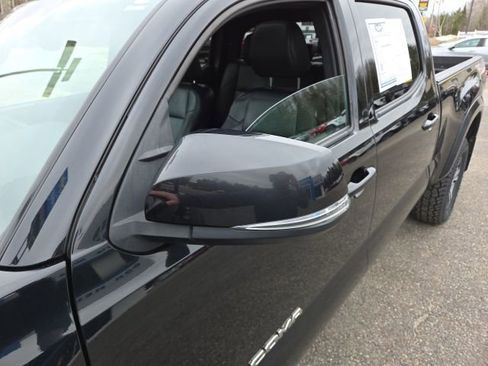 Used 2018 Toyota Tacoma TRD Sport image 41