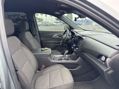 Certified 2023 Chevrolet Traverse LT FWD image 8