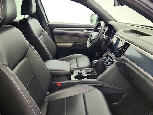 Used 2021 Volkswagen Atlas Cross Sport SEL image 24