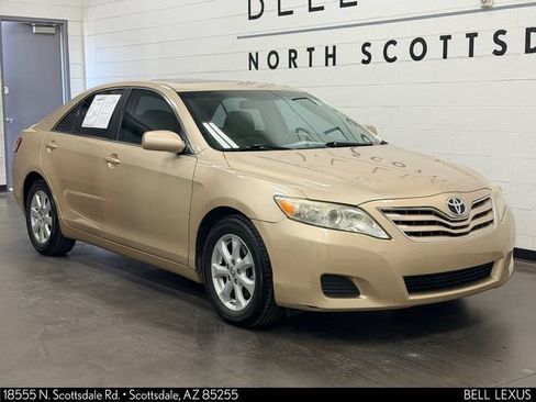 Used 2011 Toyota Camry LE w/ LE Extra-Value Pkg FWD image 2