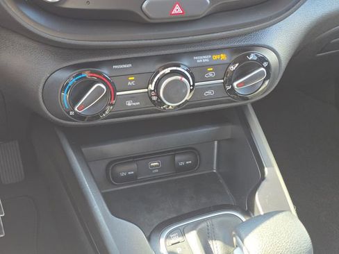 Certified 2025 Kia Soul LX FWD image 27