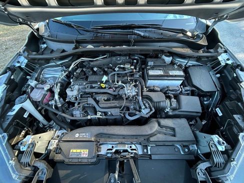 Used 2024 Toyota Corolla Cross L image 11