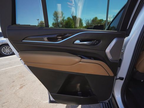 Used 2021 Cadillac Escalade Sport w/ Driver Assist Tech Package AWD/4WD image 11