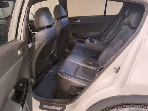 Used 2020 Kia Sportage SX image 16