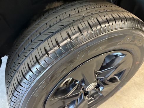 Certified 2025 Toyota RAV4 XLE AWD/4WD image 33