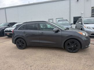 Used 2018 Kia Niro EX w/ EX Touring Graphite Edition FWD video 1