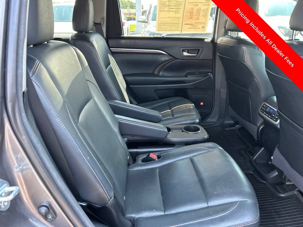 Used 2015 Toyota Highlander Limited Platinum FWD image 23
