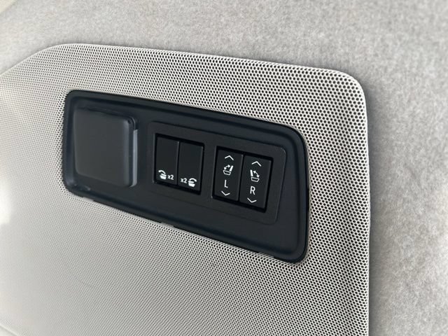 Used 2021 Cadillac Escalade ESV Sport Platinum AWD/4WD image 20